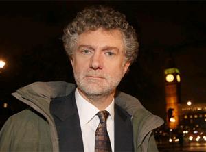  � Jonathan Powell, que va participar directament en els acords de pau d'Irlanda del Nord, és un dels membres implicats en la Conferència Internacional de Pau de Donostia