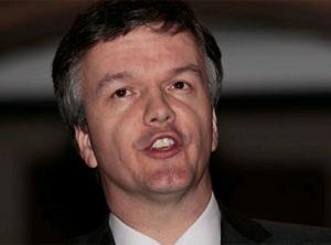  � El Secretari d'Estat per Escòcia, Michael Moore, ha engegat la maquinària propagandística per tal de frenar les aspiracions sobiranistes escoceses